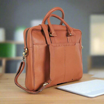 The Signature Messenger Bag Men Brown-3